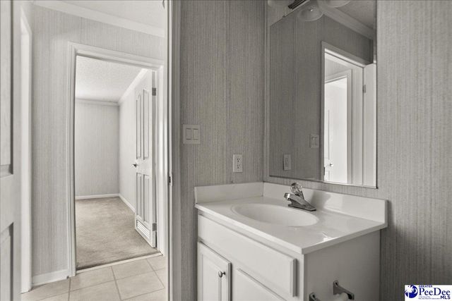 1025 Creekside Drive, Hartsville, SC 29550