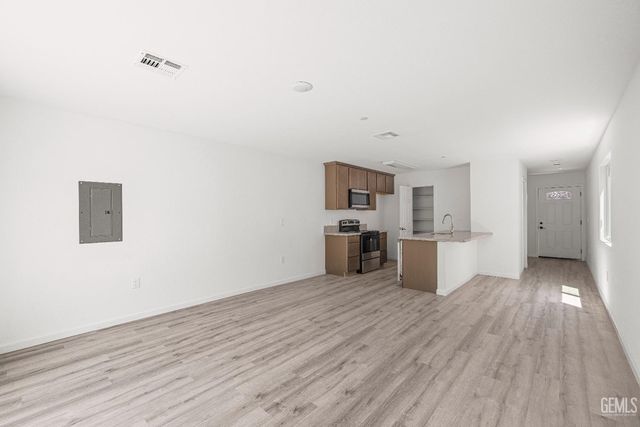 1417 Oregon Street A, Bakersfield, CA 93305