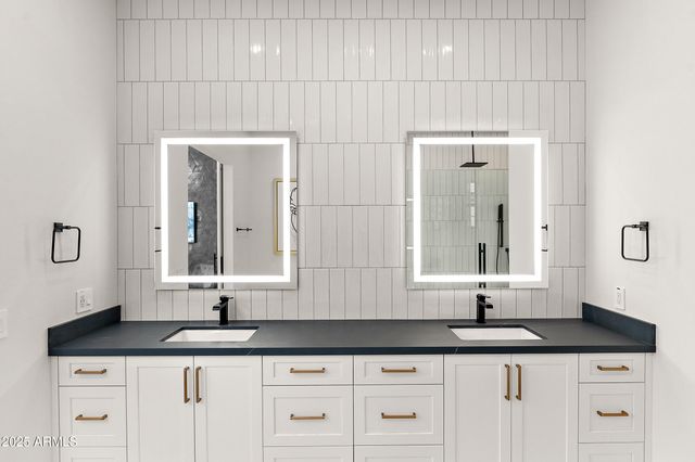 1013 W ARDMORE Road, Phoenix, AZ 85041