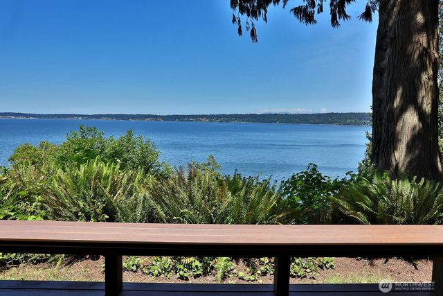 91 Brackenwood Avenue, Langley, WA 98260