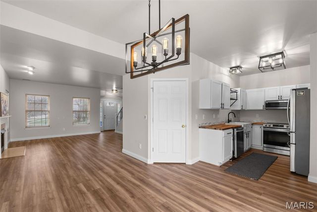 517 Copper Meadows Lane, O'fallon, MO 63368