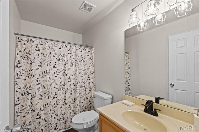 517 Copper Meadows Lane, O'fallon, MO 63368