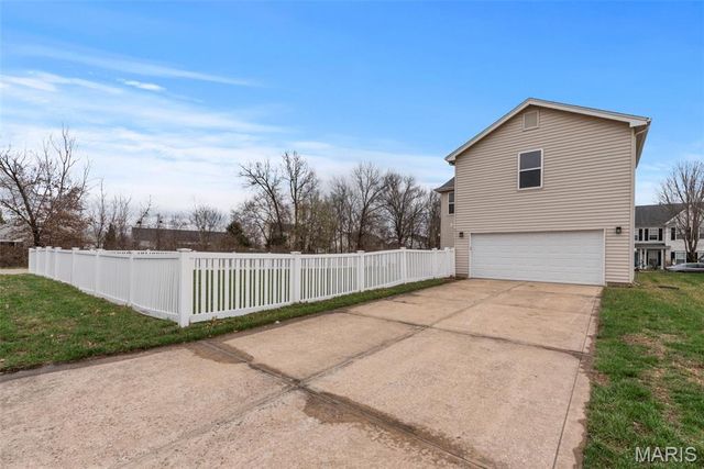 517 Copper Meadows Lane, O'fallon, MO 63368