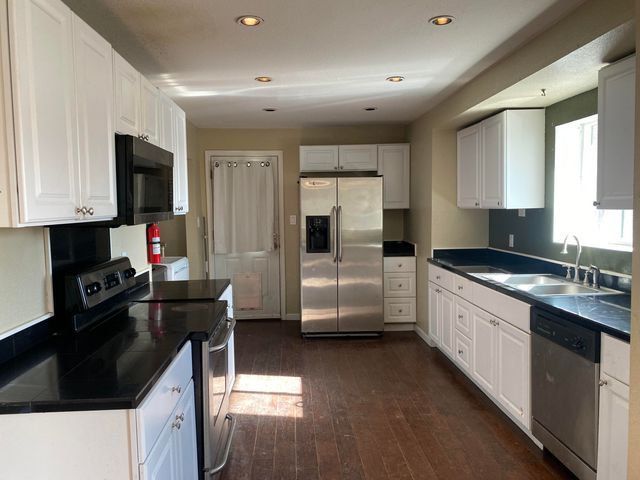 1527 Wilford Avenue, Klamath Falls, OR 97601