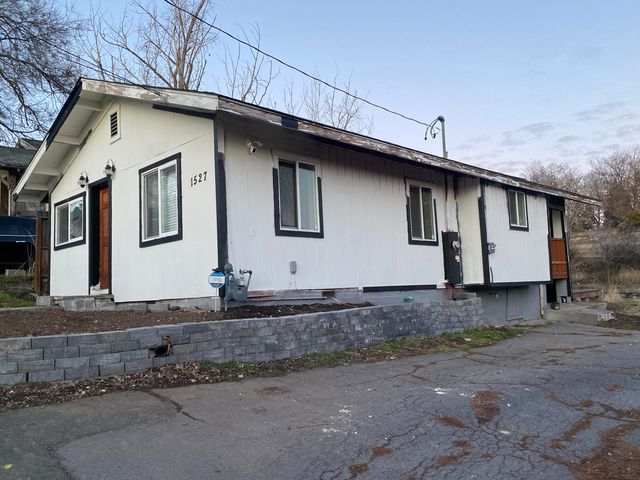 1527 Wilford Avenue, Klamath Falls, OR 97601