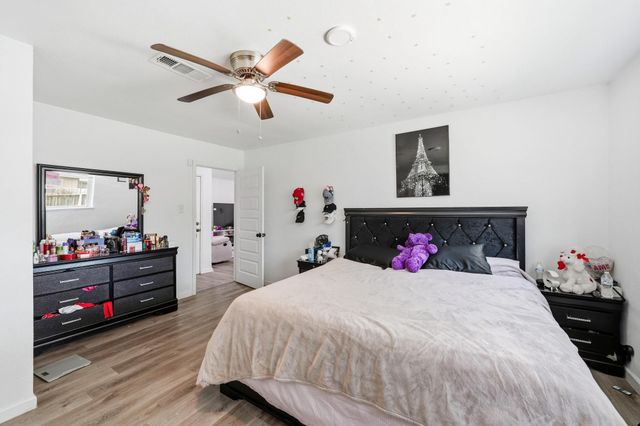 11630 Sandstone Street, Houston, TX 77072
