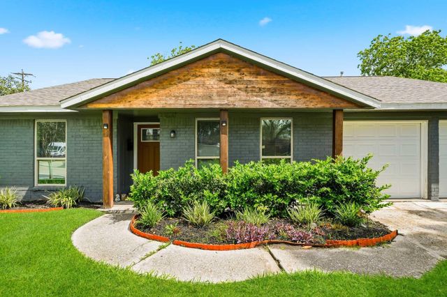 11630 Sandstone Street, Houston, TX 77072