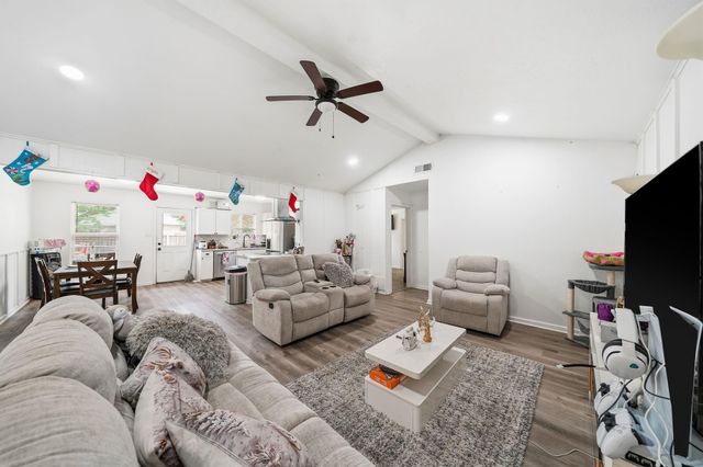 11630 Sandstone Street, Houston, TX 77072