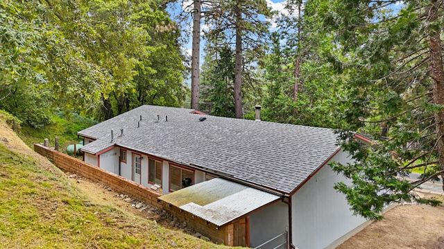 16366 Banner Quaker Hill Rd, Nevada City, CA 95959