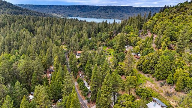 16366 Banner Quaker Hill Rd, Nevada City, CA 95959