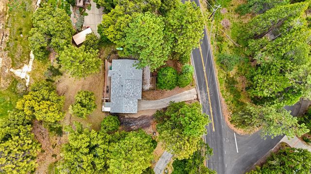 16366 Banner Quaker Hill Rd, Nevada City, CA 95959