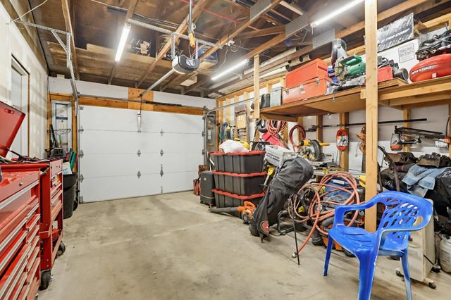 16366 Banner Quaker Hill Rd, Nevada City, CA 95959