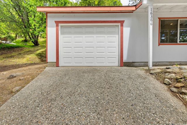 16366 Banner Quaker Hill Rd, Nevada City, CA 95959