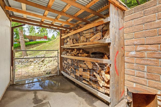 16366 Banner Quaker Hill Rd, Nevada City, CA 95959