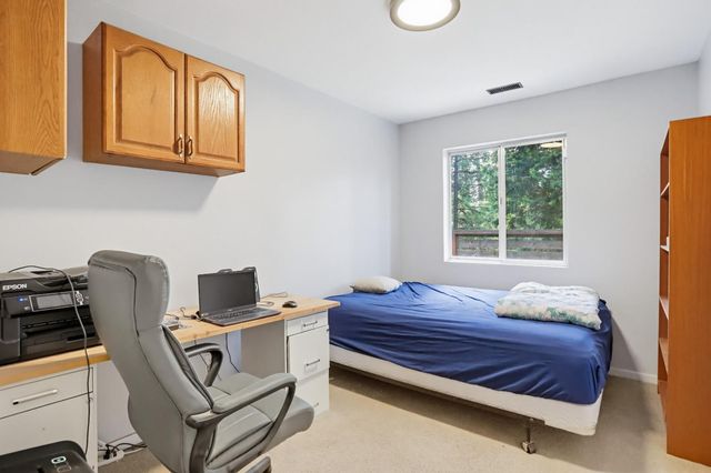 16366 Banner Quaker Hill Rd, Nevada City, CA 95959