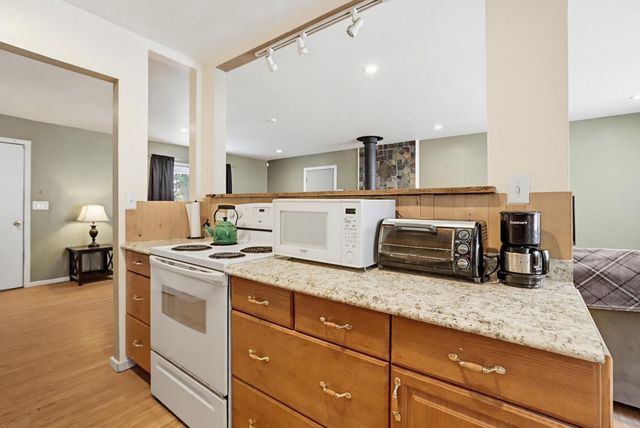 16366 Banner Quaker Hill Rd, Nevada City, CA 95959