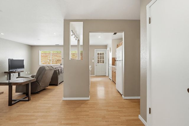 16366 Banner Quaker Hill Rd, Nevada City, CA 95959