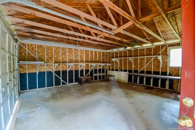 7 Sunrise, Pleasanton, TX 78064