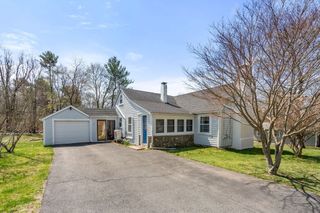 31 W Division St, Holbrook, MA 02343