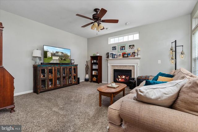 222 STEPHENS RUN ST, Stephens City, VA 22655