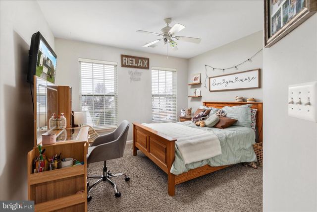 222 STEPHENS RUN ST, Stephens City, VA 22655