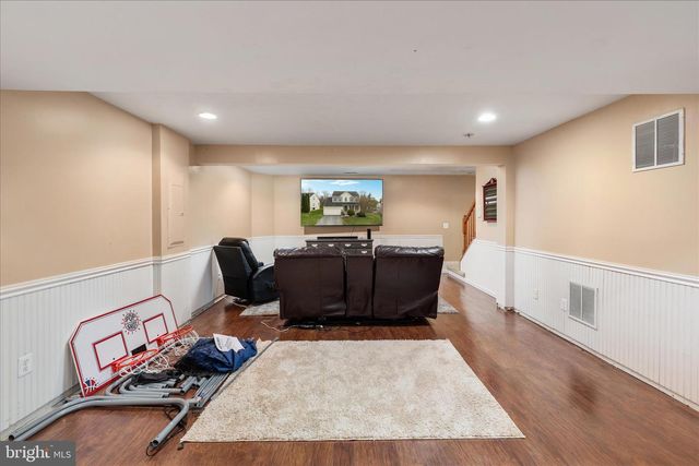 222 STEPHENS RUN ST, Stephens City, VA 22655