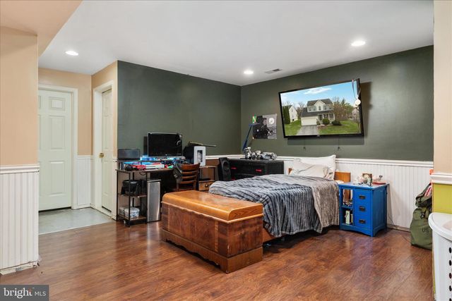 222 STEPHENS RUN ST, Stephens City, VA 22655