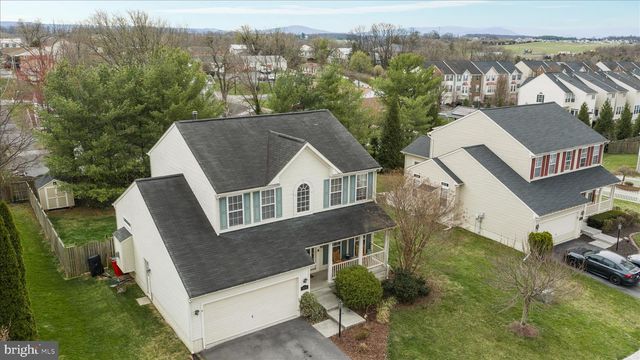 222 STEPHENS RUN ST, Stephens City, VA 22655