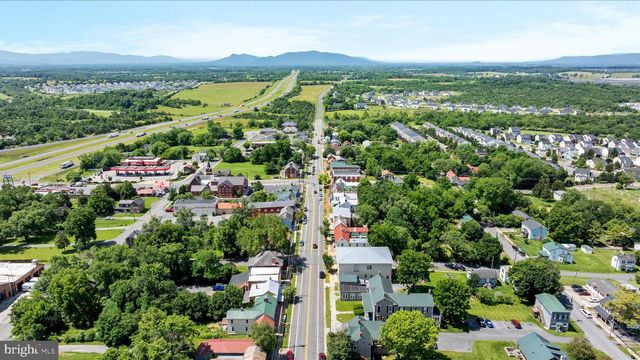 222 STEPHENS RUN ST, Stephens City, VA 22655