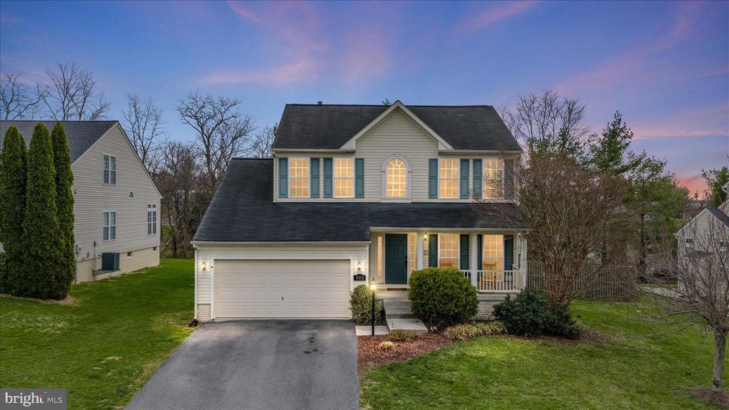 222 STEPHENS RUN ST, Stephens City, VA 22655