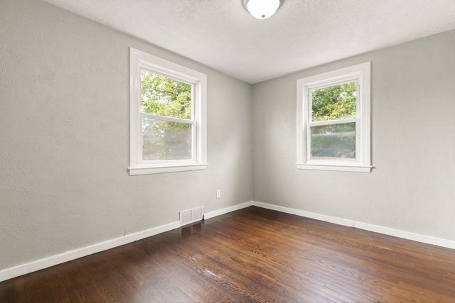 519 Turnpike St, Easton, MA 02375