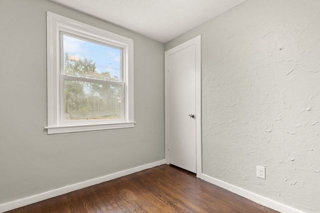 519 Turnpike St, Easton, MA 02375