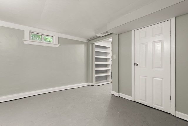 519 Turnpike St, Easton, MA 02375