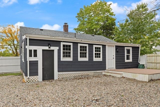 519 Turnpike St, Easton, MA 02375