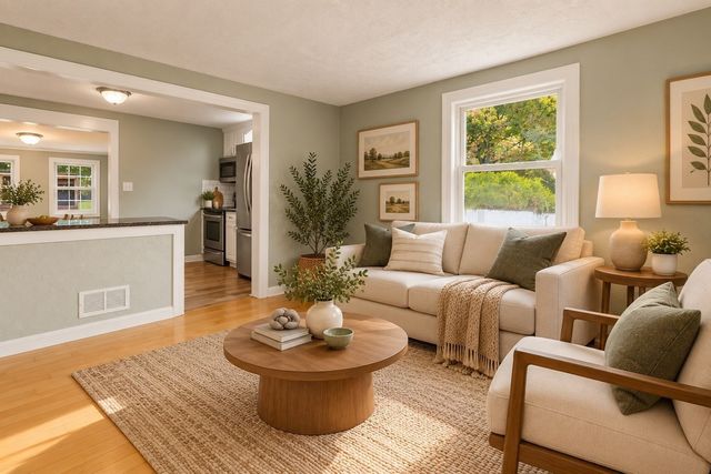 519 Turnpike St, Easton, MA 02375