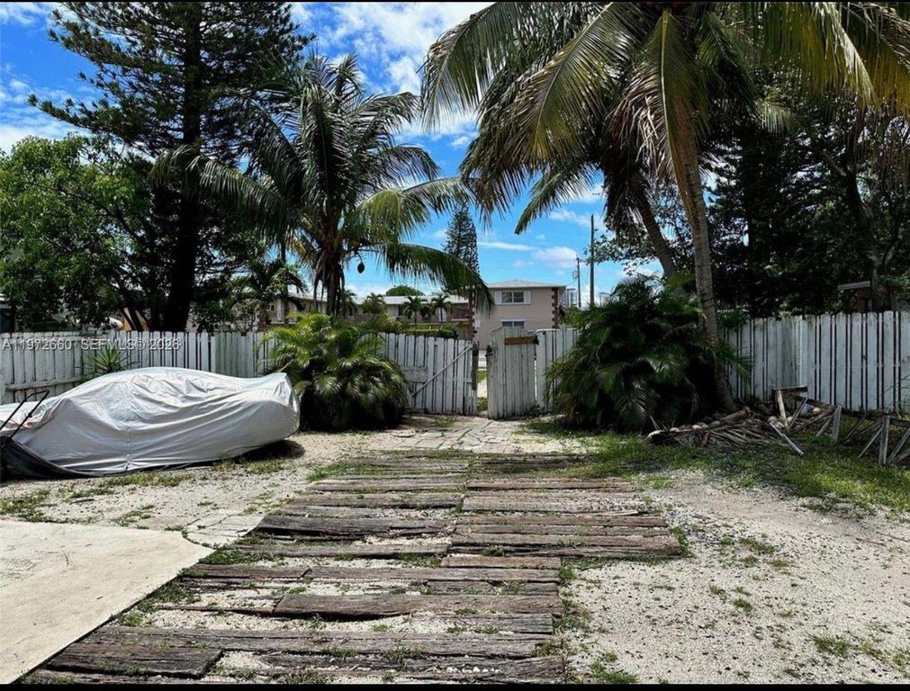 1721 Mckinley St 0, Hollywood, FL 33020