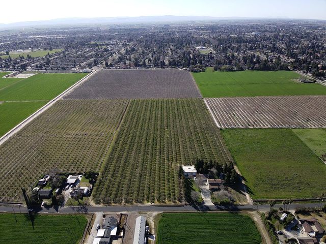 1119 N Verduga Rd, Turlock, CA 95380