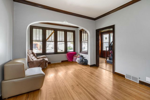 11527 S La Salle Street, Chicago, IL 60628