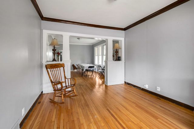 11527 S La Salle Street, Chicago, IL 60628