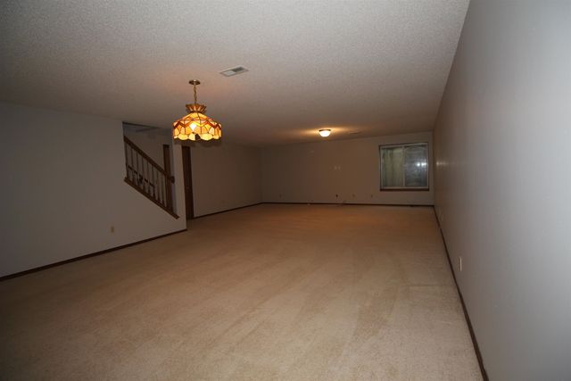 1114 S Longford St, Wichita, KS 67207