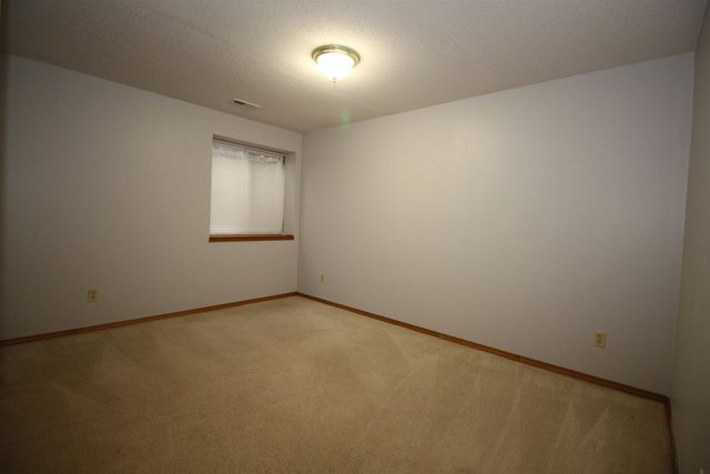 1114 S Longford St, Wichita, KS 67207