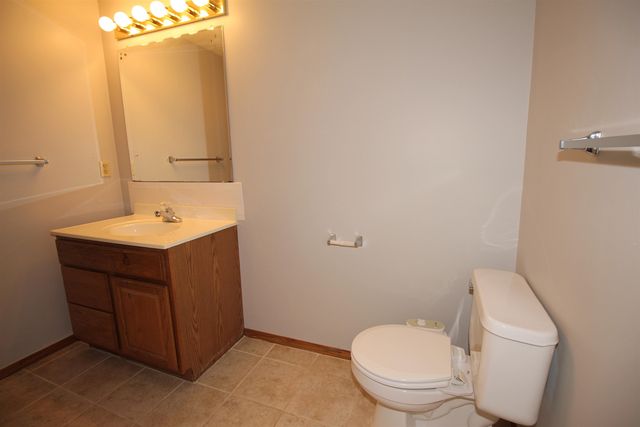 1114 S Longford St, Wichita, KS 67207