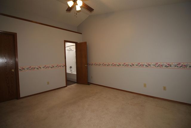 1114 S Longford St, Wichita, KS 67207