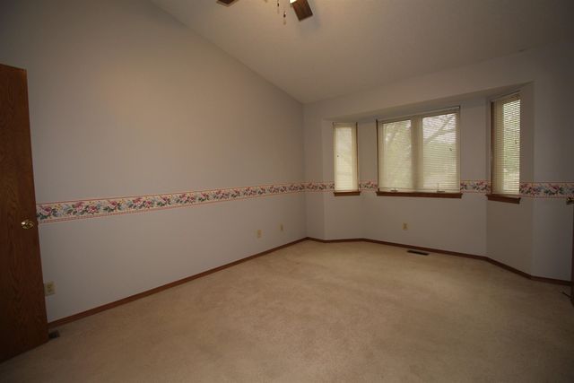 1114 S Longford St, Wichita, KS 67207