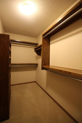 1114 S Longford St, Wichita, KS 67207