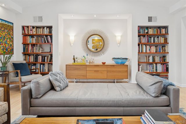 383 254th Street, Bronx, NY 10471