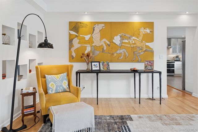 383 254th Street, Bronx, NY 10471