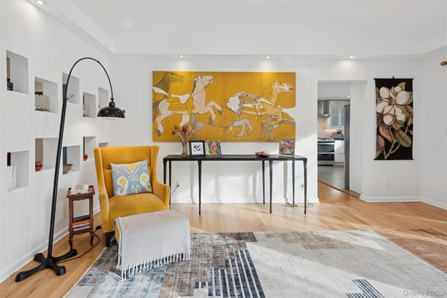 383 254th Street, Bronx, NY 10471