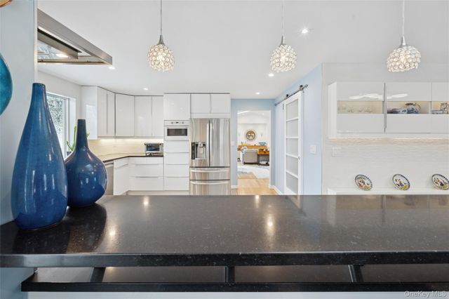 383 254th Street, Bronx, NY 10471