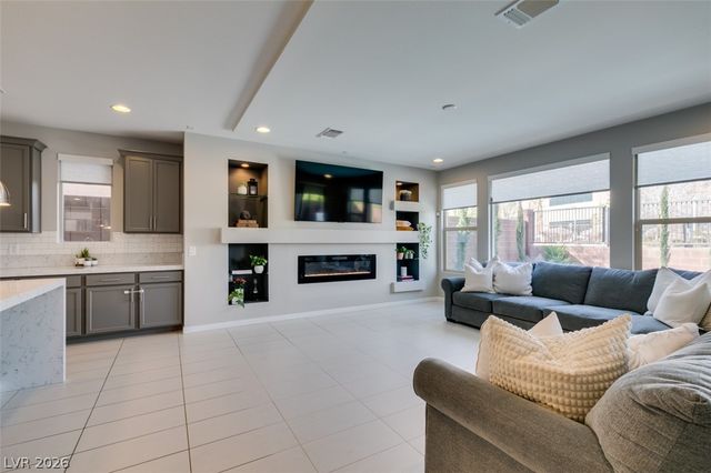 10238 Kesington Drive, Las Vegas, NV 89135